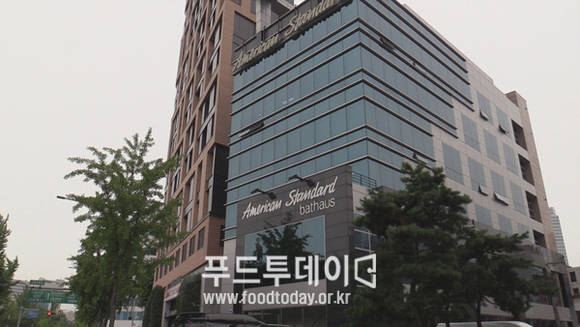 키이스트 (배우 배용준 소속사)