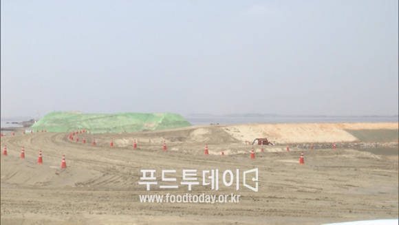 새만금 농업 용지 간척 공사현장