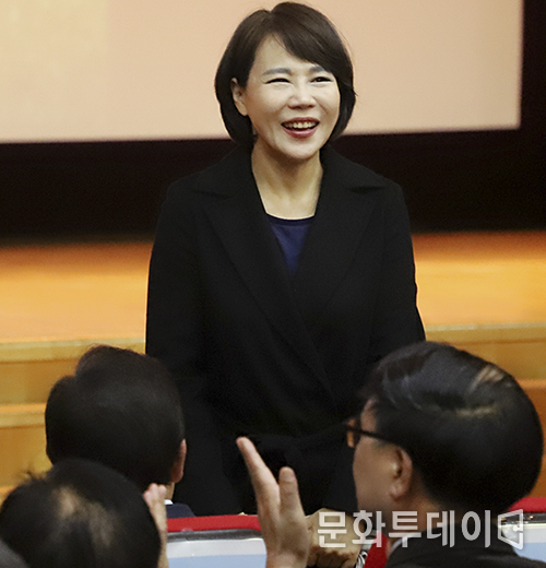 전현희(강남구을) 국회의원이 지난 14일 제1기 강남민주아카데미에서 인사말을 하고 있다