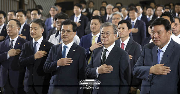문재인 대통령이 22일 충북 청주 오송 CV센터에서 열린 '바이오헬스 국가비전 선포식'에 참석하였다. (사진:청와대)