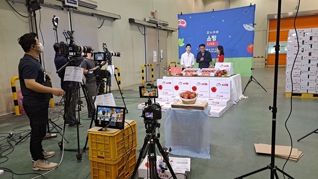 농협몰 하늘뜨레사과 라이브커머스 방송 
