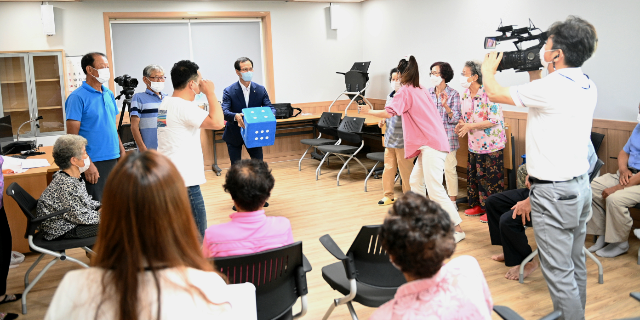 2일 조병옥 음성군수 7080 마을회관 속풀이 토크쇼 참석 (음성군)