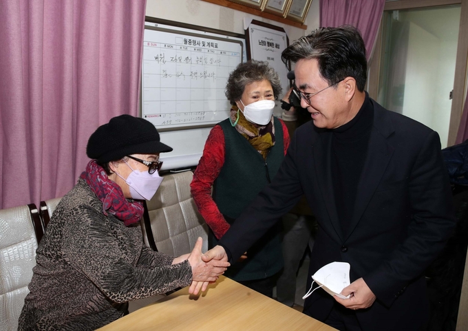 김태흠 충남도지사 경로당 현장 방문 (충청남도)