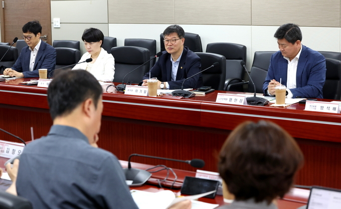 의료·요양·돌봄 정책 기획단 제1차 회의 개최 (보건복지부 제공)