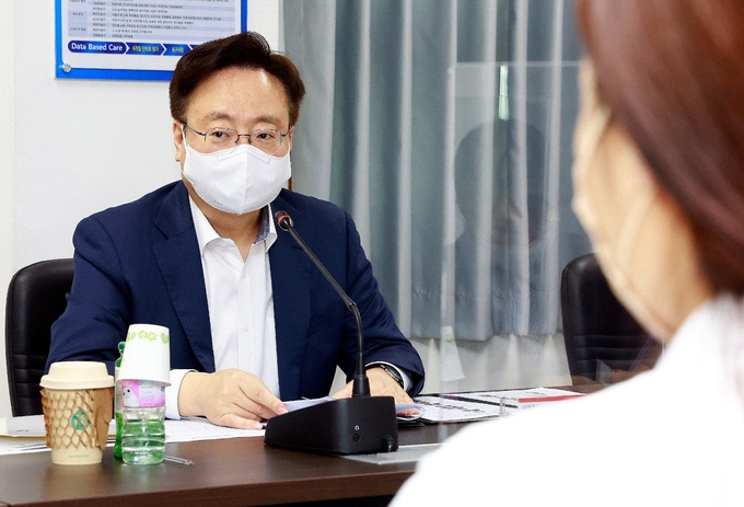 조규홍 보건복지부 장관 서울요양원 방문하여 간호, 돌봄 현장점검 및 종사자 격려 (보건복지부 제공)