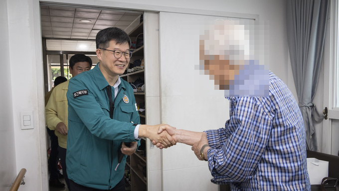 이기일 보건복지부 1차관 경로당 무더위 쉼터 방문 (보건복지부 제공)