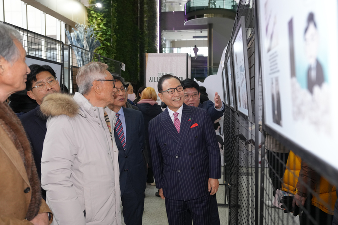 만화로 보는 시니어 전성시대 (천안시)