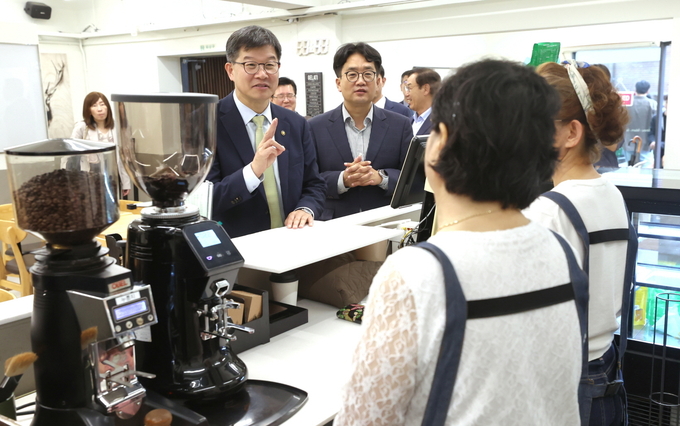 2023년 11월 이기일 보건복지부 제1차관,동절기 대비 노인일자리 수행기관 및 경로당 현장방문 실시 (보건복지부 제공)