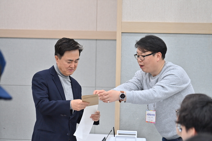 김태흠 충남도지사, 22대 총선 사전투표 실시 (충청남도)