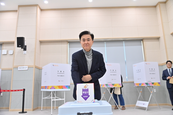 김태흠 충남도지사, 22대 총선 사전투표 실시 (충청남도)