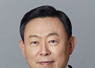 신동빈 롯데 회장, 대한체육회 감사패 받아...동계 스포츠 발전과 선수 육성 공로