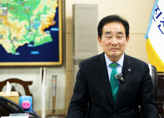 송기섭 진천군수 퇴임…10년 군정 마무리